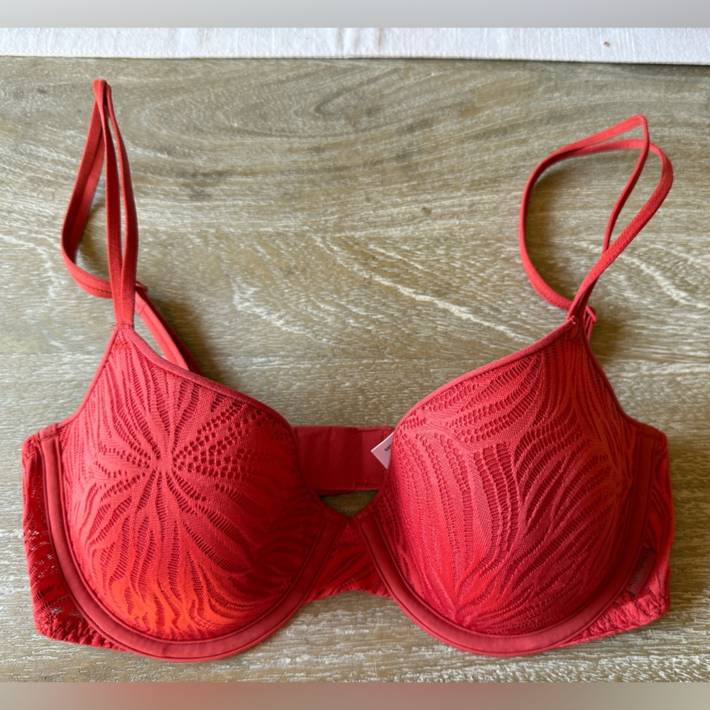 Calvin Klein Convertible T Shirt Bra 32C NWOT